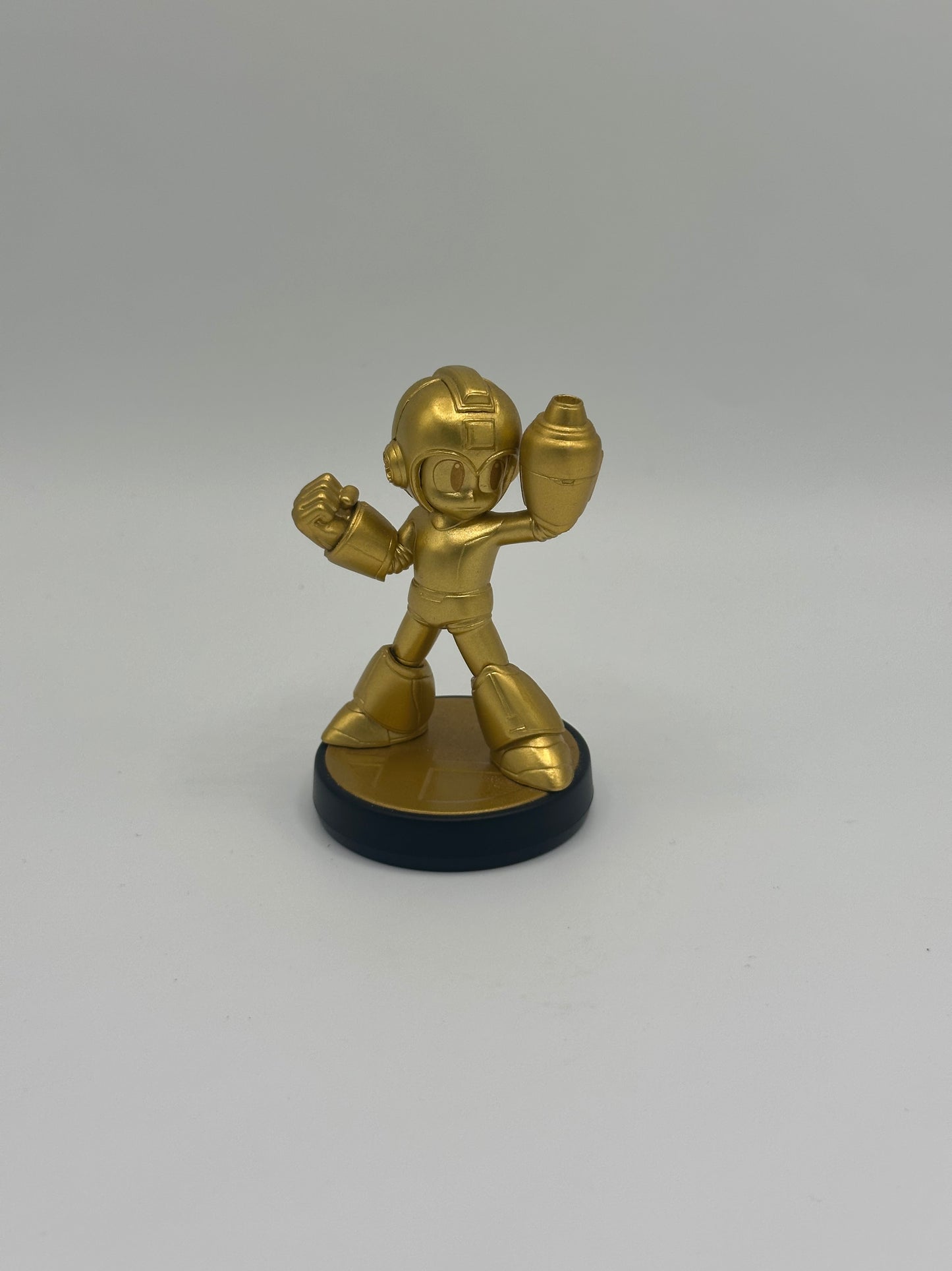Gold Mega Man Unboxed Amiibo