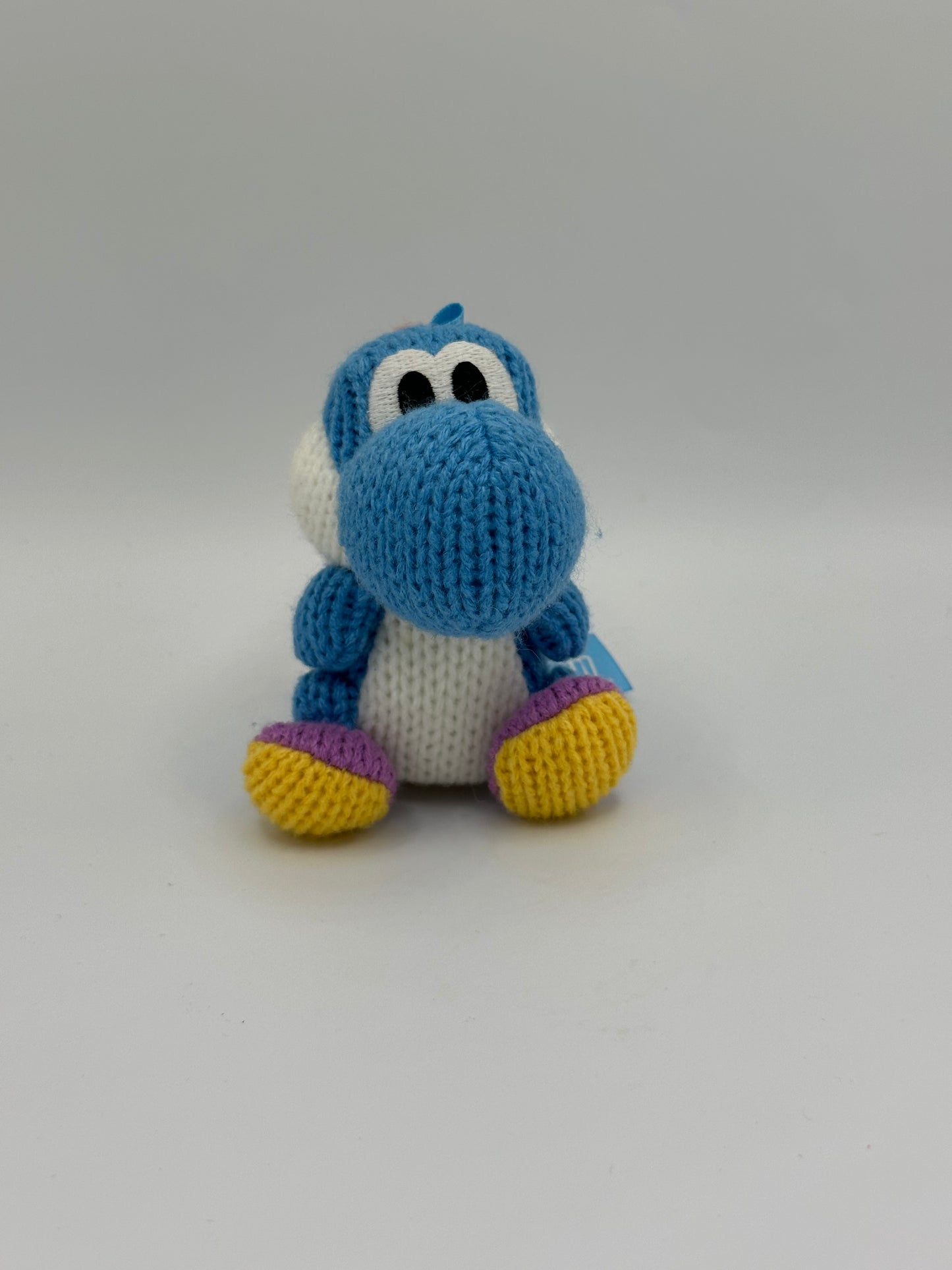 Blue Yarn Yoshi Unboxed amiibo